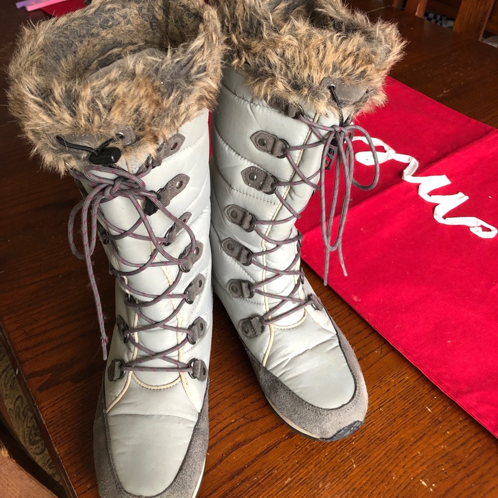 Women’s L.L. Bean Boots Size 8